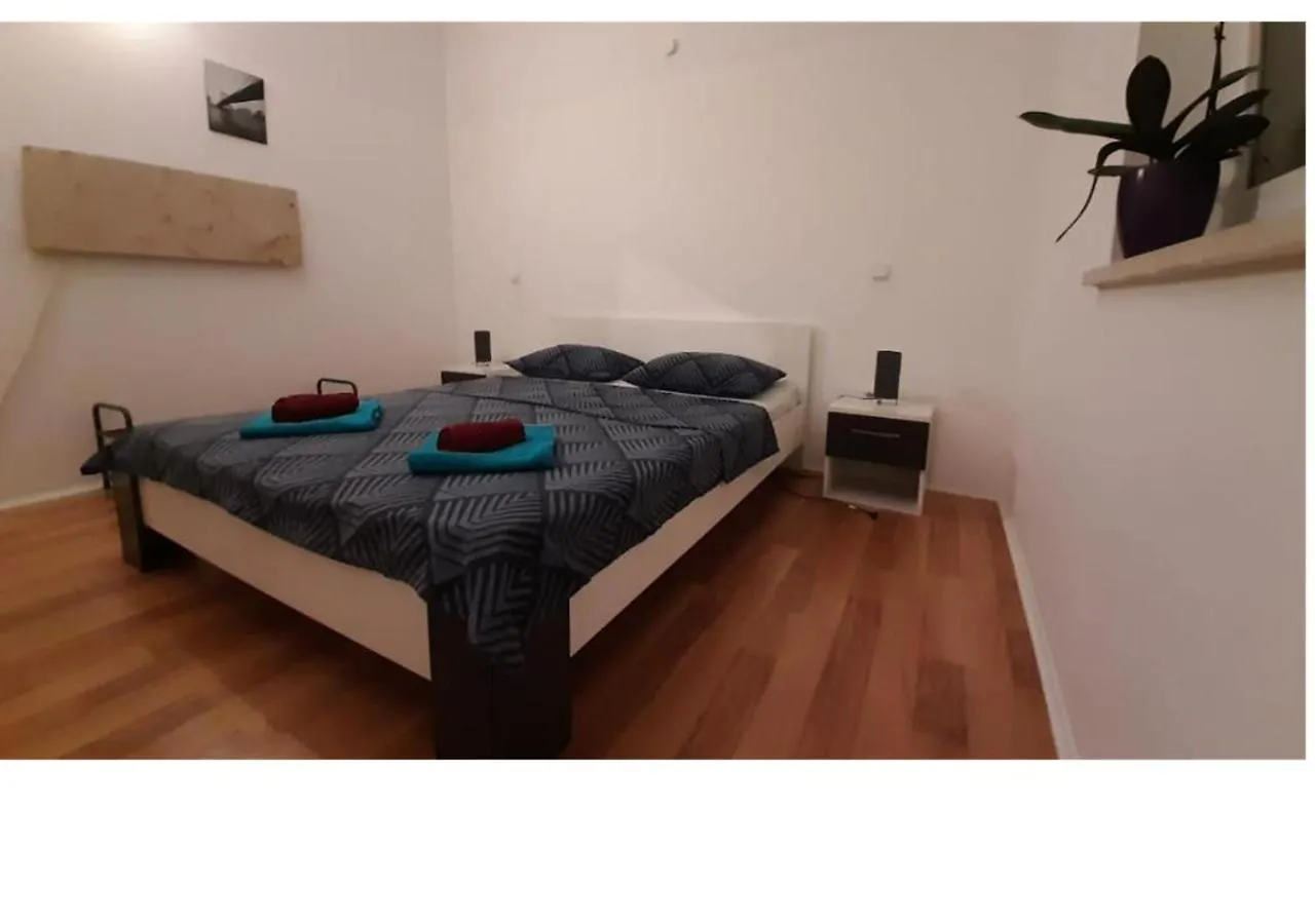 Apartment Shankini 풀라
